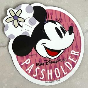 Disney Annual Passholder Magnet: Food & Wine Festival Minnie Mouse